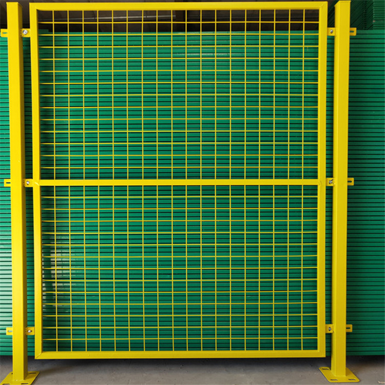 現(xiàn)貨批發(fā)車間隔離柵定制廠區(qū)倉庫隔離護欄網(wǎng) 設(shè)備安全防護圍欄網(wǎng)